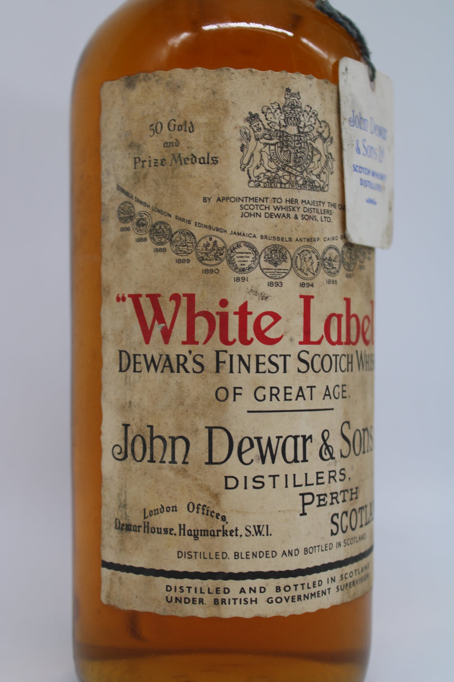 White Label Dewar's Finest Scotch Whiskey - JOHN DEWAR&amp;SONS