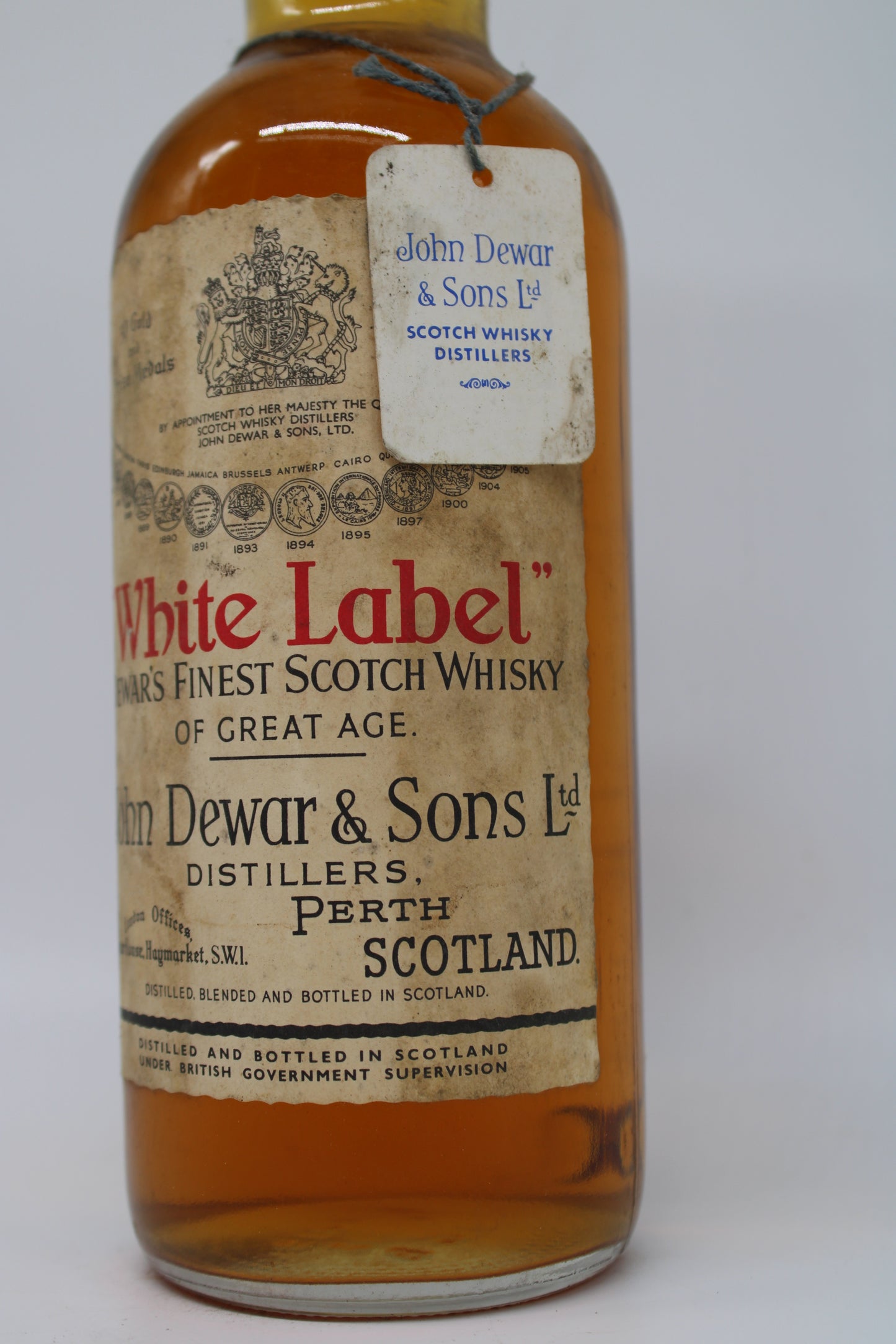 White Label Dewar's Finest Scotch Whiskey - JOHN DEWAR&amp;SONS